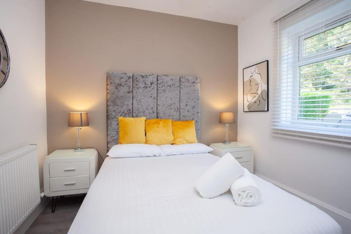Beautifully Designed Pollok House Casa de Férias *